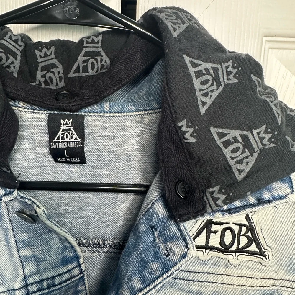 Denim Vest with Band Patches - fall out boy - Picture 6 of 7